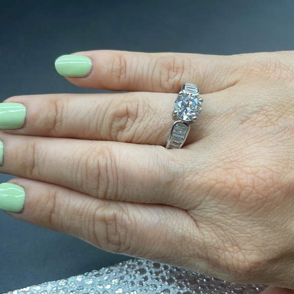 Sliver ring with cubic zirconia stones